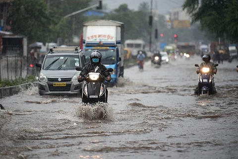 IMD Issues Red Alert For Mumbai, Thane And Other Districts