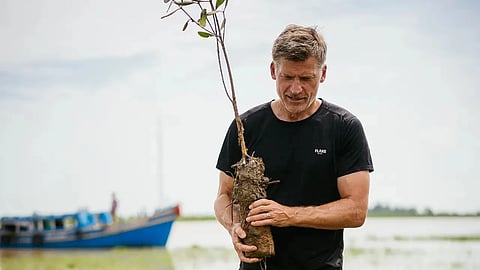 Nikolaj Coster-Waldau in coastal Odisha for An Optimist’s Guide to the Planet series