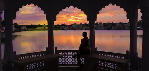 Sunset hues over Pushkar Lake