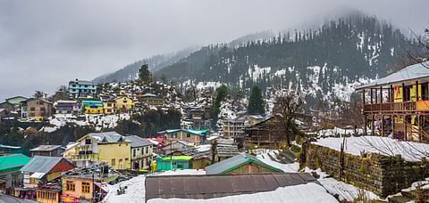 Snow covered view of Old Manali, Photo Credit Shutterstock
