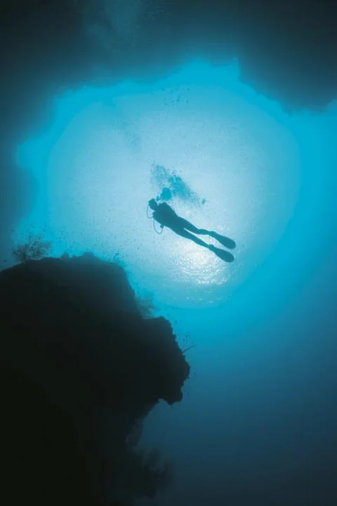 Dwarfed by the under-water 'wall' of Barren