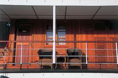 Cruising down the Ganges