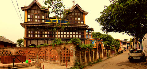 The illuminated Chateau Garli