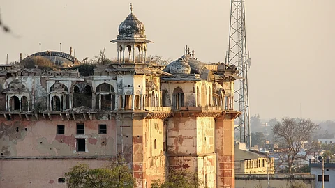 Visiting Bharatpur Bird Sanctuary? Check Out These Places Nearby