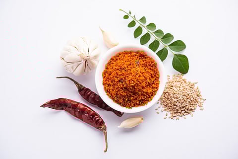 Indian spicy dry powder chutney of pulses and chillies.