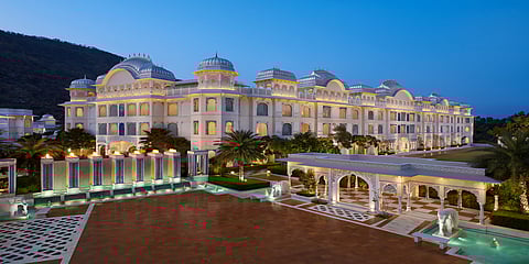 Located amidst tranquil environs near the Amber fort on Delhi-Jaipur highway, The Leela Palace Jaipur is set against the majestic backdrop of the Aravalli range