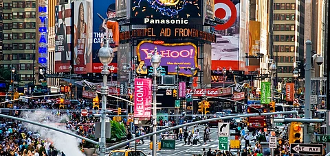 Times Square in New York is where you can see the landing of NASA's InSight on Mars live