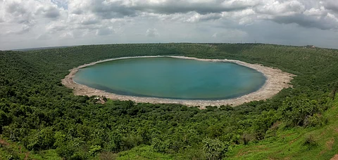 The original colour of the Lonar Lake