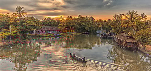 Soon, travellers to Kerala will be able to travel by amphibious bus