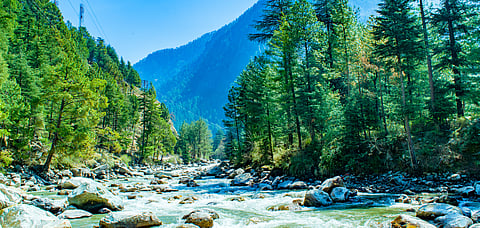 The stunning Parvati river valley in Kasol