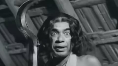 'നിർമാല്യ'ത്തിൽ വെളിച്ചപ്പാടായി പി.ജെ.ആന്റണി