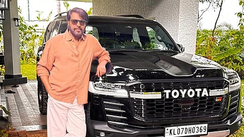 വീണ്ടും അഭിനയിക്കുന്ന വിവരം പങ്കുവെച്ച കുറിപ്പിനൊപ്പം മമ്മൂട്ടി ഫേസ്ബുക്കിൽ പോസ്റ്റ് ചെയ്ത ചിത്രം