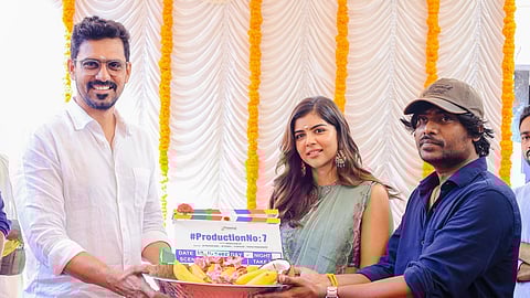 കല്യാണിപ്രിയദർശൻ നായികയാകുന്ന പുതിയ സിനിമയുടെ പൂജാ ചടങ്ങിൽ നിന്ന്