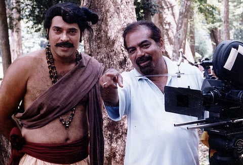 മമ്മൂട്ടിയും കെ.ജി.ജോർജും 'ഇലവങ്കോട് ദേശ'ത്തിന്റെ ഷൂട്ടിങ്ങിനിടെ