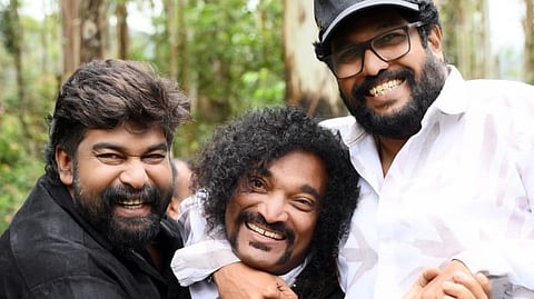 ജോജു ജോർജും ഷാജി കൈലാസും ആക്ഷൻ കൊറിയോഗ്രഫർ സ്റ്റണ്ട് സിൽവയ്ക്കൊപ്പം