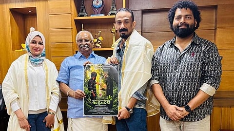 'അട്ടപ്പാടി-ദി വാലി ഓഫ് ഡിവൈൻ ഹിലീങ്ങ്'പോസ്റ്റർ ഗോകുലം ഗോപാലൻ പ്രകാശനം ചെയ്യുന്നു