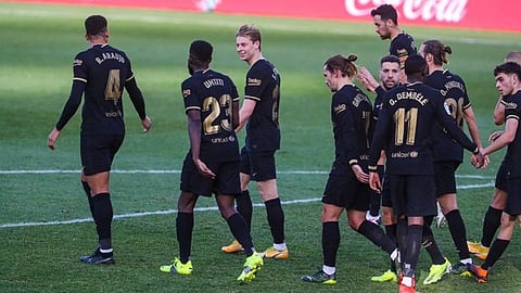 অবনমনের আওতায় থাকা এলচের বিরুদ্ধে সহজ জয় মেসিহীন বার্সেলোনার