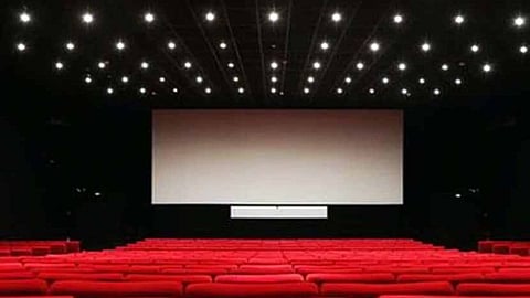 ফেব্রুয়ারির ১ তারিখ থেকেই সিনেমা হলে ১০০ শতাংশ দর্শক প্রবেশের অনুমতি