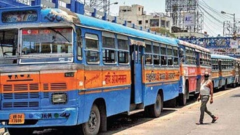 প্রশাসনের দ্বারস্থ বাসমালিকরা