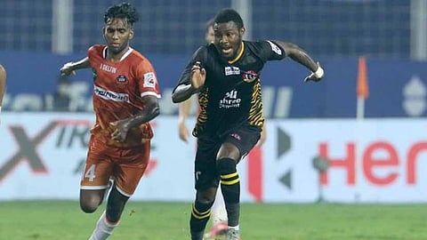 ইস্টবেঙ্গল গোয়া ম্যাচে বল দখলের লড়াই