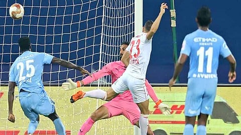 ISL: বেঙ্গালুরু এফসি-র কাছে আটকে গেল মুম্বাই সিটি এফসি