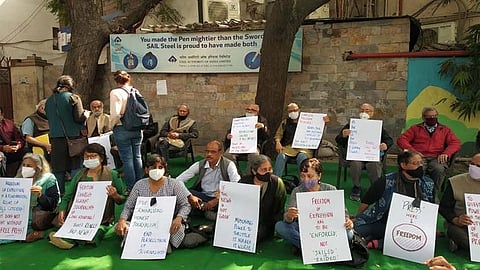 দিল্লিতে সংবাদমাধ্যমের স্বাধীনতার দাবীতে বিক্ষোভ