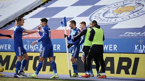 ৭ মিনিটের লেস্টার ঝড়ে তছনছ লিভারপুল