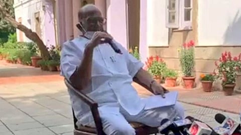 দিল্লিতে সাংবাদিক সম্মেলনে শরদ পাওয়ার