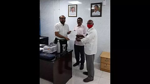 ভুয়ো পরিচয়পত্র তৈরি করে পঞ্চায়েতে চাকরি দেওয়ার পর্দাফাঁস করল অন্ধ্রের কৃষি শ্রমিক সংগঠন