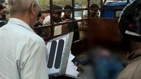 ৭ দিনে দ্বিতীয়বার, গাড়ি চোর সন্দেহে গণপিটুনিতে মৃত্যু ঝাড়খন্ডে