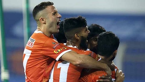 ISL: মুম্বই সিটি এফসি - এফসি গোয়া - প্রথম প্লে অফ ২-২ গোলে ড্র