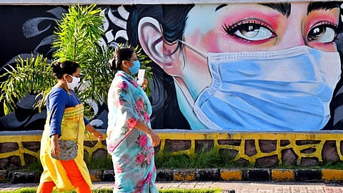 COVID-19: ফের রেকর্ড সংক্রমণ! ২৪ ঘন্টায় দেশে আক্রান্ত প্রায় ১.৩২ লক্ষ, মৃত ৭৮০