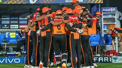 IPL: নাটকীয় ম্যাচে হায়দরাবাদকে রুখে দিলো রয়েল চ্যালেঞ্জার্স ব্যাঙ্গালোর