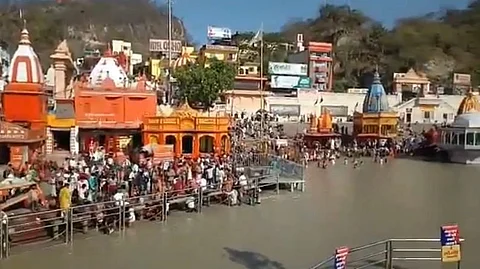কুম্ভ মেলা: শেষ শাহী স্নানের পরে হরিদ্বারে জারি হল কোভিড কার্ফু