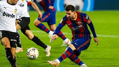 La Liga: চ্যাম্পিয়ন কে? জোর লড়াই অ্যাটলেটিকো, সেভিয়া, রিয়েল ও বার্সেলোনার মধ্যে