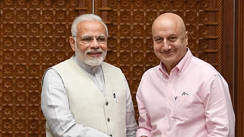 প্রধানমোদী নরেন্দ্র মোদীর সাথে অনুপম খের