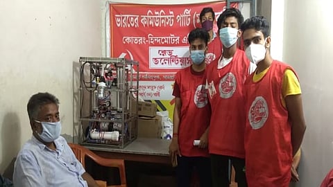 রেড ভলান্টিয়ারদের কাজে খুশি সেনাবাহিনীতে কর্মরত মেজর, নিজের খরচে দিলেন অক্সিজেন কনসেনট্রেটর