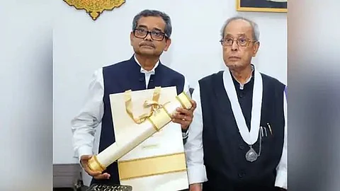 প্রণব মুখার্জির সাথে অভিজিৎ মুখার্জি