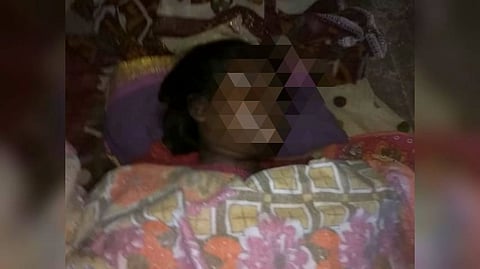 মোবাইল নিয়ে ঝগড়া, অভিমানে আত্মঘাতী ছাত্রী