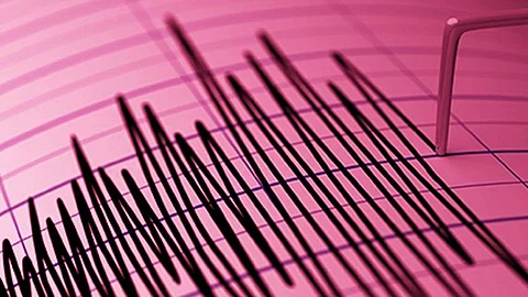 Earthquake: ৭.৩ মাত্রার ভয়াবহ ভূমিকম্প আমেরিকার আলাস্কায়, সুনামি সতর্কতার পরেও তা প্রত্যাহার