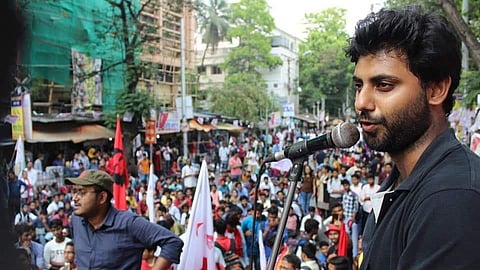 শিক্ষাপ্রতিষ্ঠান খোলার দাবিতে আন্দোলনের পথে SFI