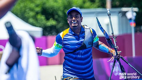 Tokyo Olympics: প্রাক্তন অলিম্পিক জয়ীকে হারিয়ে প্রি কোয়ার্টার ফাইনালে বাংলার তিরন্দাজ অতনু দাস
