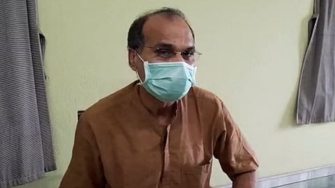 বহরমপুরে সাংবাদিক সম্মেলনে অধীর চৌধুরী