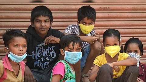 সরকারি অনুষ্ঠানে দর্শকের আসন ভরাতে হাসপাতালে চিকিৎসাধীন শিশুদের আনা হয়েছে! চাঞ্চল্যকর অভিযোগ