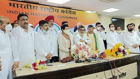 হরিয়ানায় BJP, INLD ছেড়ে কংগ্রেসে যোগ নেতাদের, যোগ দিলেন বিশিষ্ট শিল্পপতি অশোক গোয়েলও