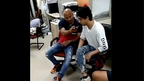 কিরণ গোসাভি ও আরিয়ান খান