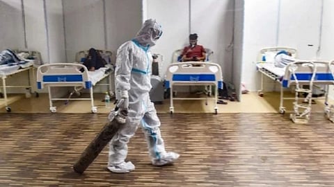 ২৪ ঘণ্টায় দেশে করোনা আক্রান্ত ৯০,৯২৮