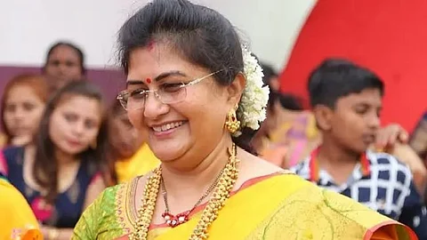 মুজরাই, হজ এবং ওয়াকফ মন্ত্রী শশিকলা জোল্লে
