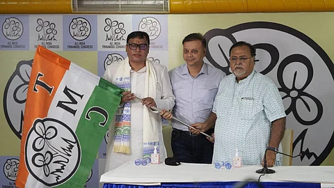 'বিজেপিতে শুধু ষড়যন্ত্র' - তৃণমূলে যোগ দিয়ে রায়গঞ্জের বিধায়ক, 'বড় ব্যবসায়ী', কটাক্ষ সুকান্ত'র