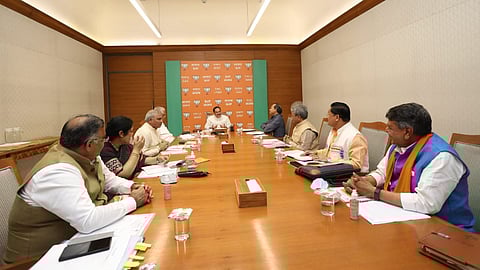 বৈঠকে জে পি নাড্ডা